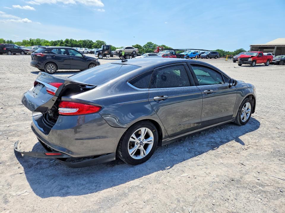 Photo 3 from auction – 2017 FORD FUSION with VIN 3FA6P0H71HR415028