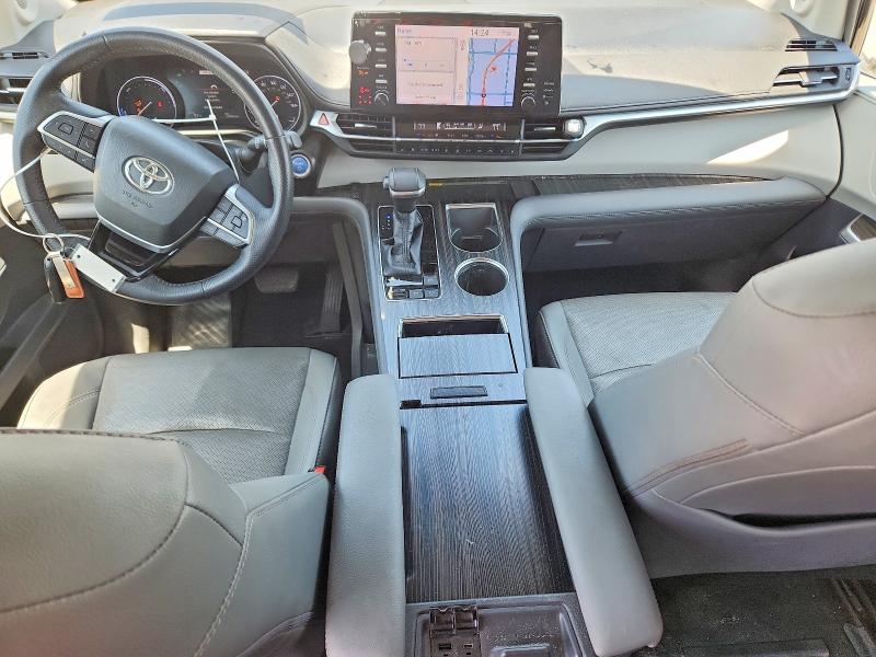 Photo 8 from auction – 2021 TOYOTA SIENNA with VIN 5TDZRKEC2MS003383