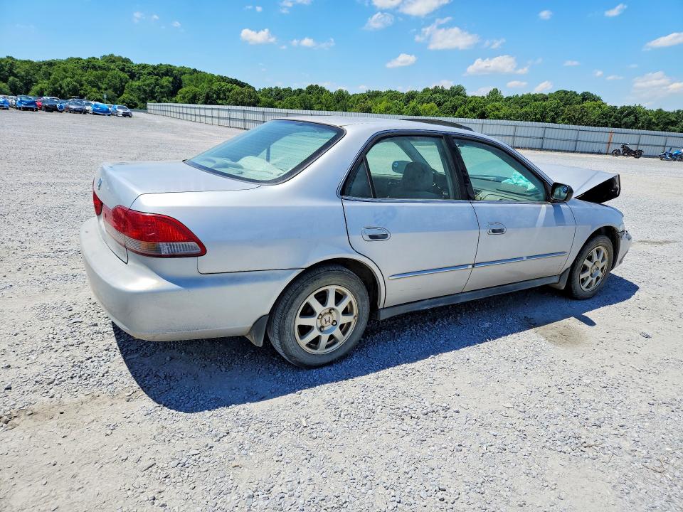 Photo 3 from auction – 2002 HONDA ACCORD with VIN 1HGCG56752A119817