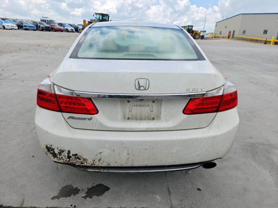 Photo 6 from auction – 2015 HONDA ACCORD with VIN 1HGCR2F87FA028247