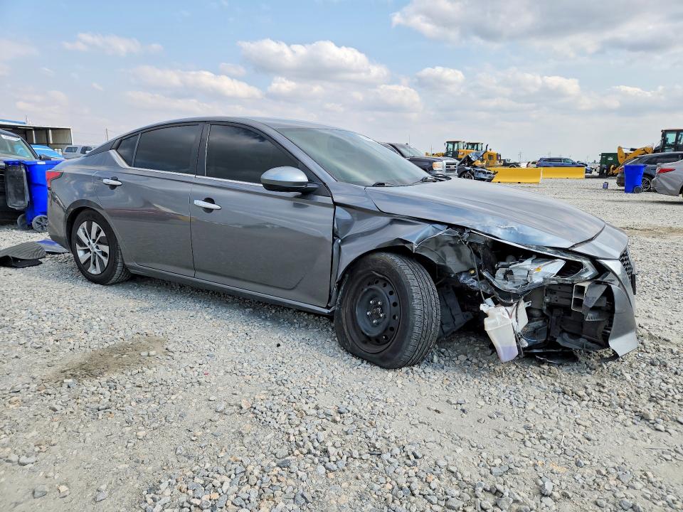 Photo 4 from auction – 2021 NISSAN ALTIMA with VIN 1N4BL4BV4MN347037