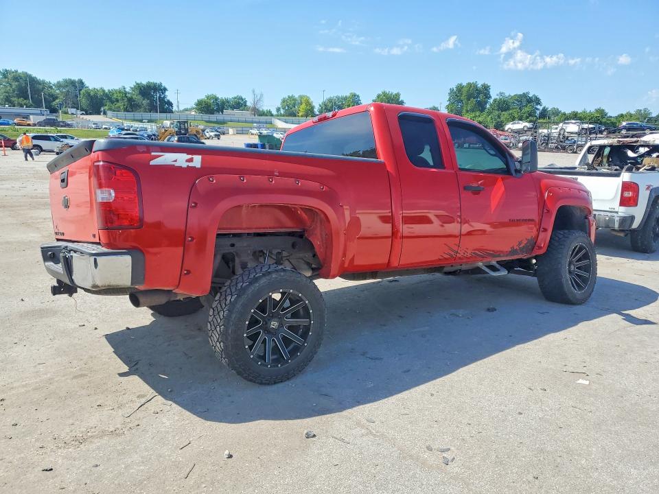 Photo 3 from auction – 2010 CHEVROLET SILVERADO with VIN 1GCSKSE37AZ148953