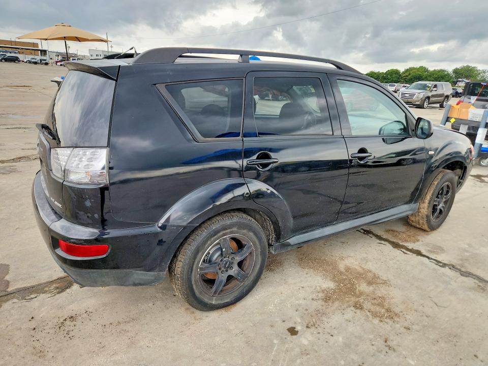 Photo 3 from auction – 2010 MITSUBISHI OUTLANDER with VIN JA4AS2AW2AZ011375