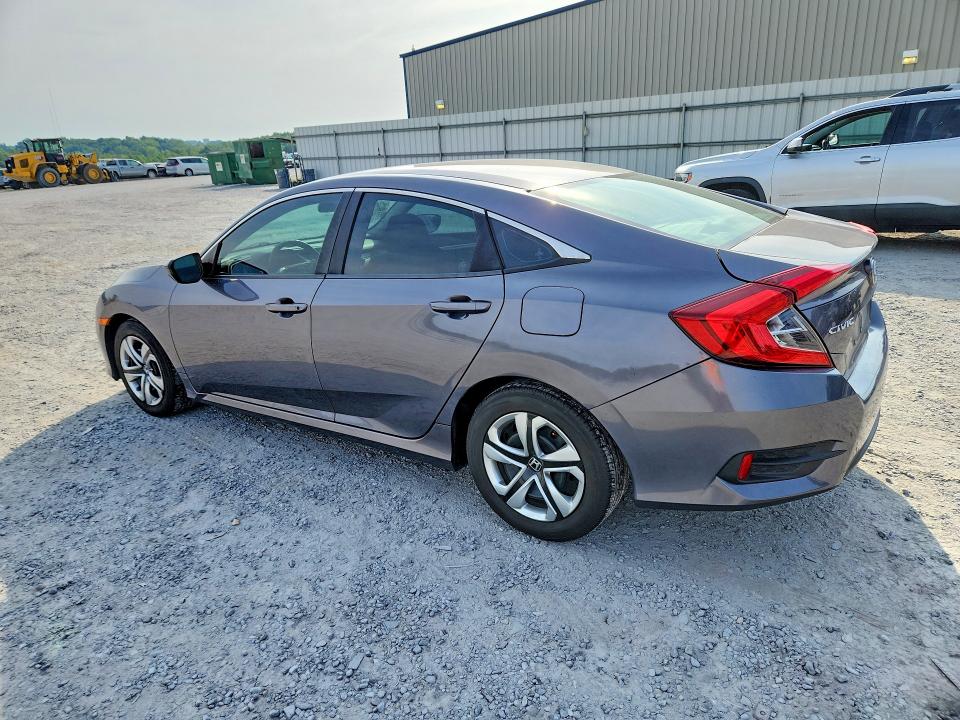Photo 2 from auction – 2018 HONDA CIVIC with VIN 19XFC2F53JE005086