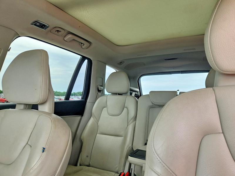 Photo 10 from auction – 2018 VOLVO XC90 with VIN YV4A22PK9J1379588