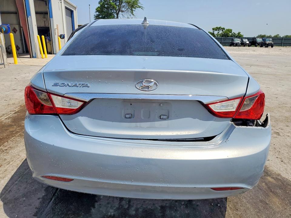 Photo 6 from auction – 2011 HYUNDAI SONATA with VIN 5NPEB4AC1BH192311