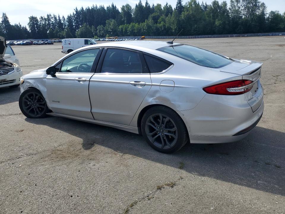 Photo 2 from auction – 2018 FORD FUSION with VIN 3FA6P0LU2JR102198