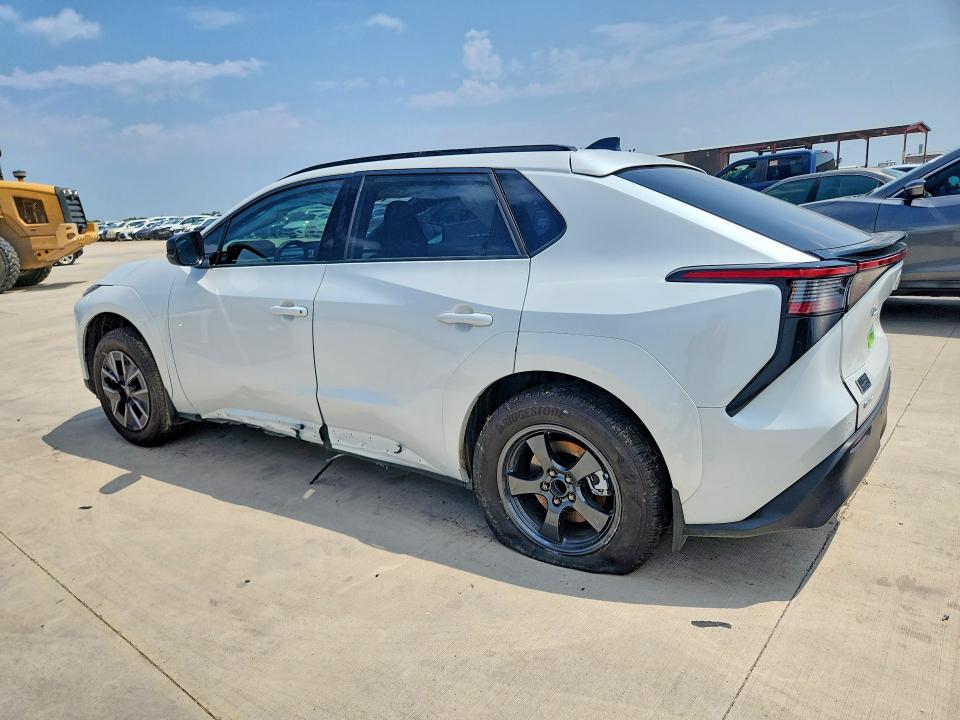 صورة رقم 2 من المزاد - 2026 TOYOTA BZ مع VIN JTMBCAEB4TA007208