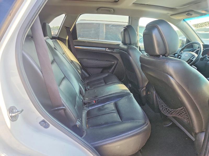 Photo 11 from auction – 2011 KIA SORENTO with VIN 5XYKWDA22BG162501