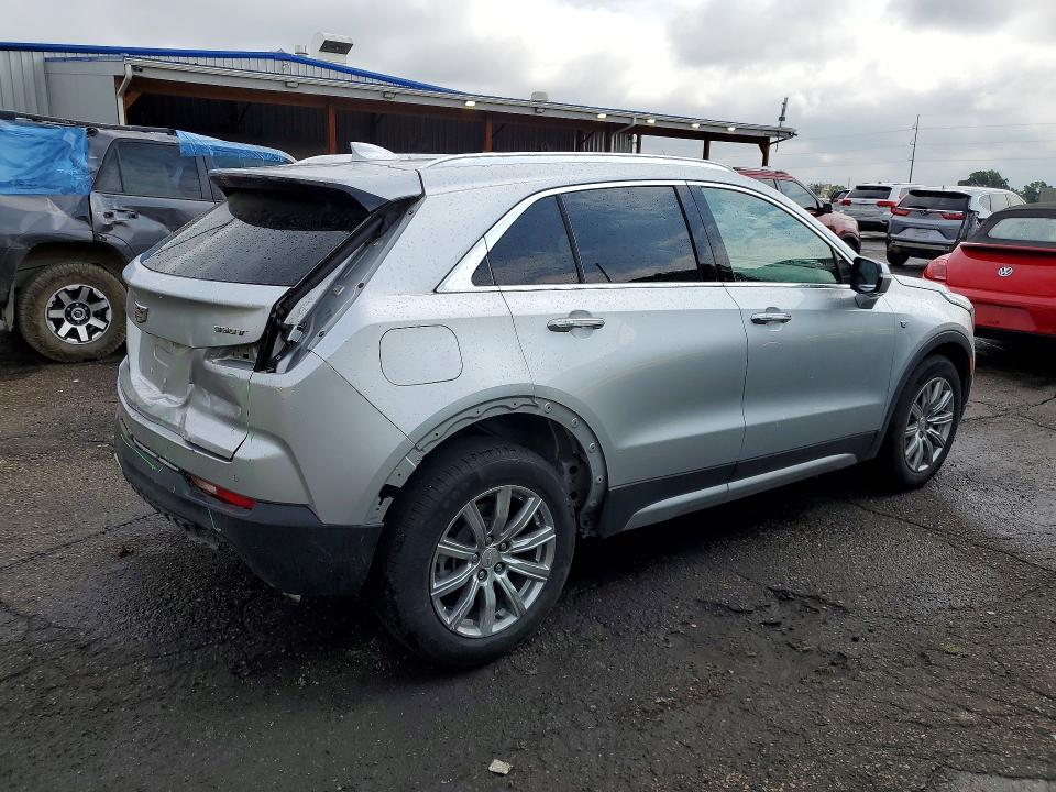 Photo 3 from auction – 2022 CADILLAC XT4 with VIN 1GYFZDR48NF136193