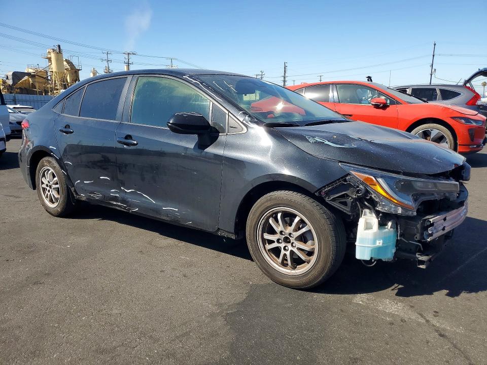 Photo 4 from auction – 2022 TOYOTA COROLLA with VIN JTDEAMDE5NJ050121