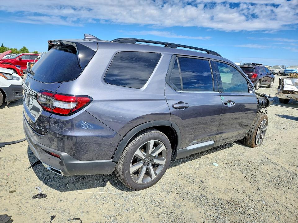 Photo 3 from auction – 2025 HONDA PILOT with VIN 5FNYG1H85SB123764