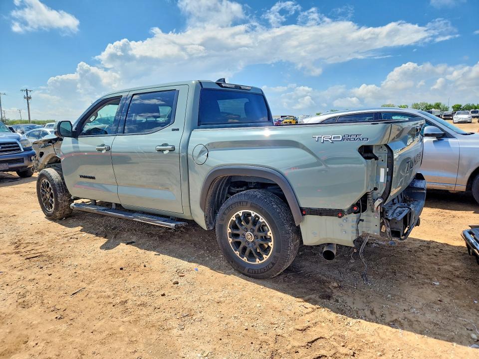Photo 2 from auction – 2022 TOYOTA TUNDRA with VIN 5TFLA5AB5NX014157