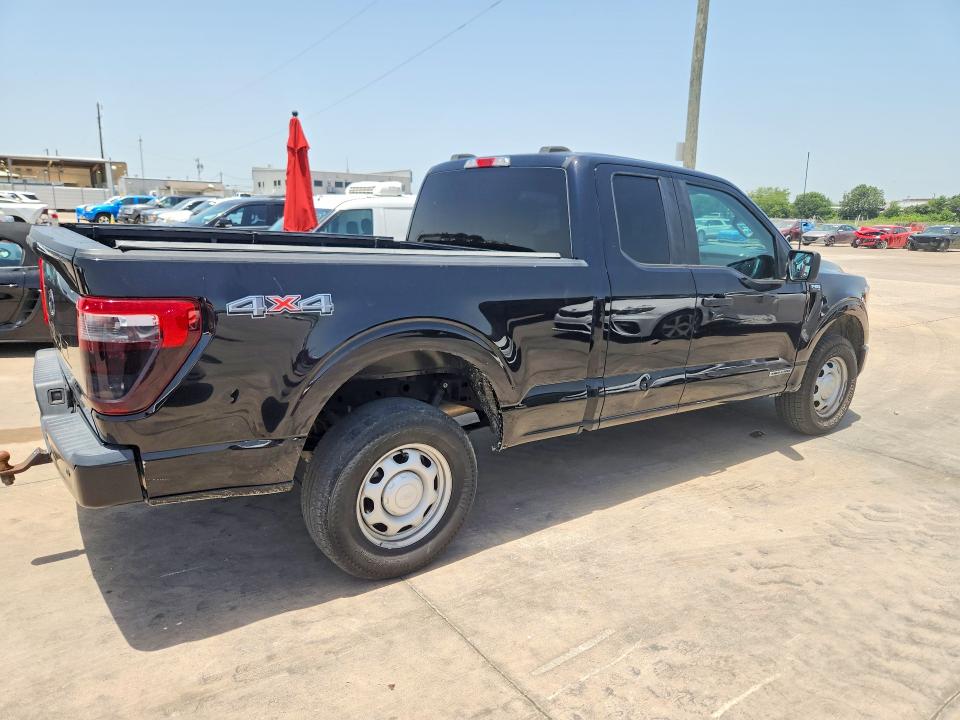 Photo 3 from auction – 2021 FORD F150 with VIN 1FTFX1E13MFB67727
