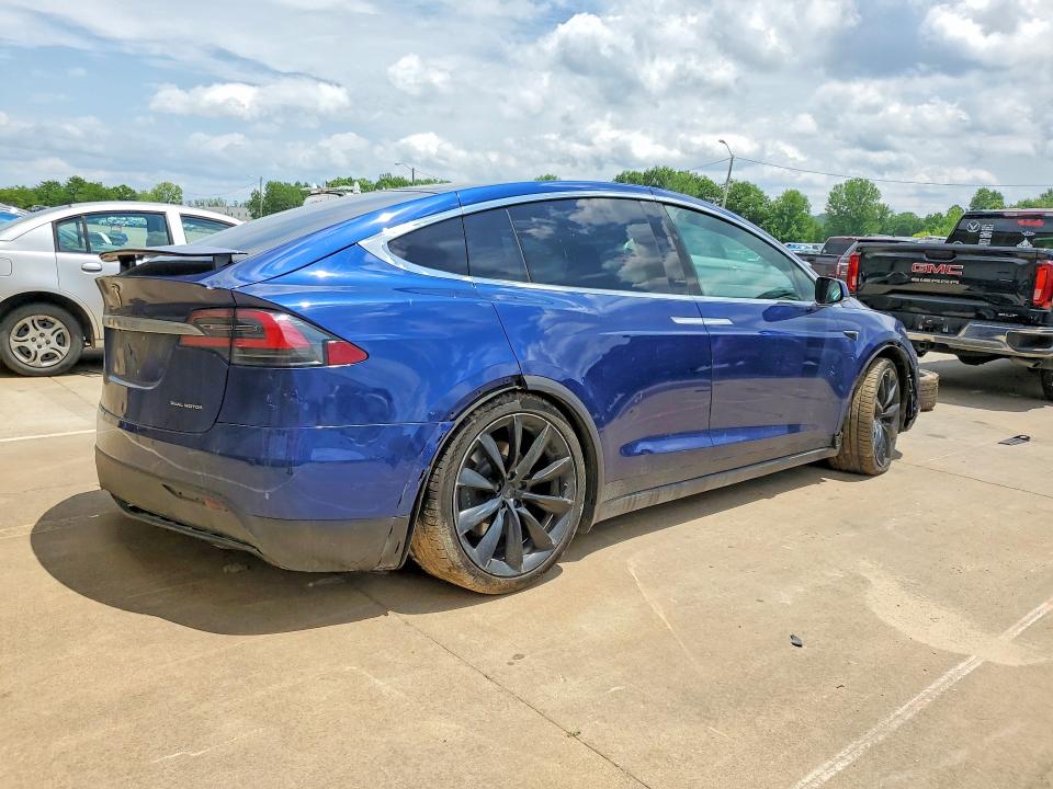 Photo 3 from auction – 2020 TESLA MODEL X with VIN 5YJXCDE21LF297423
