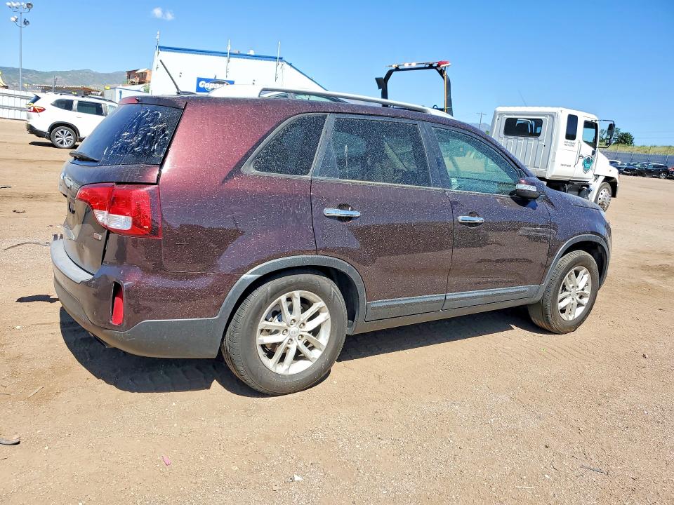 Photo 3 from auction – 2014 KIA SORENTO with VIN 5XYKT3A65EG508017