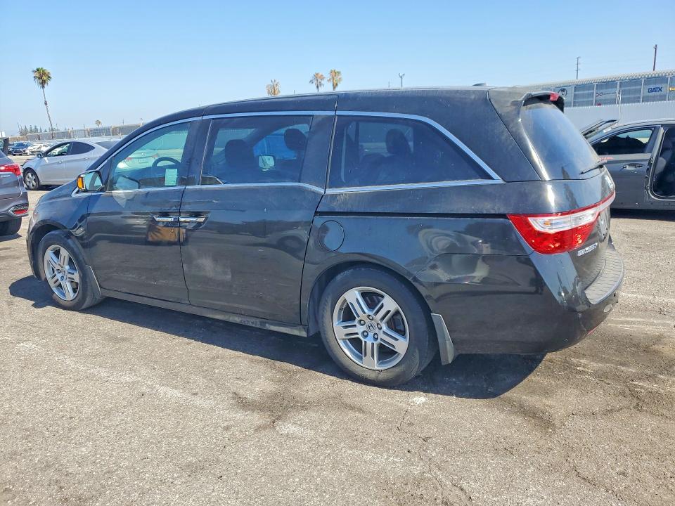 Photo 2 from auction – 2013 HONDA ODYSSEY with VIN 5FNRL5H98DB085000