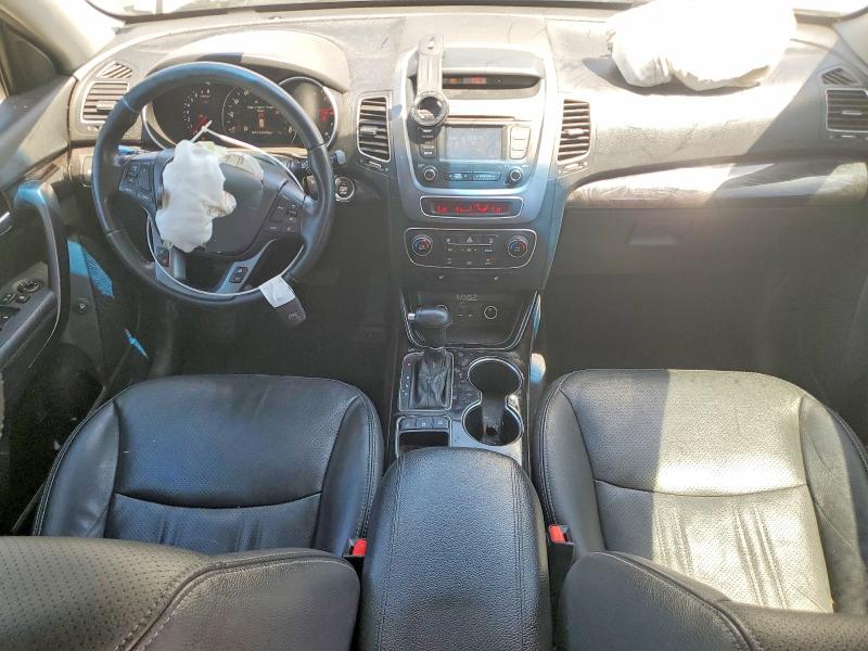Photo 8 from auction – 2014 KIA SORENTO with VIN 5XYKU4A72EG491494