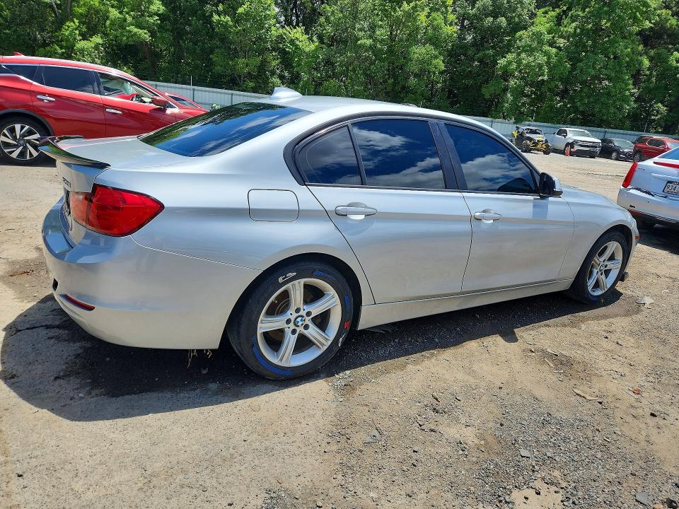 Photo 3 from auction – 2015 BMW 320 with VIN WBA3B1C57FK139928