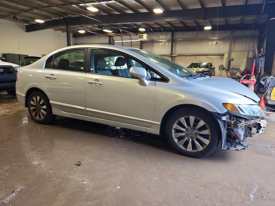Photo 4 from auction – 2010 HONDA CIVIC with VIN 19XFA1F90AE039070