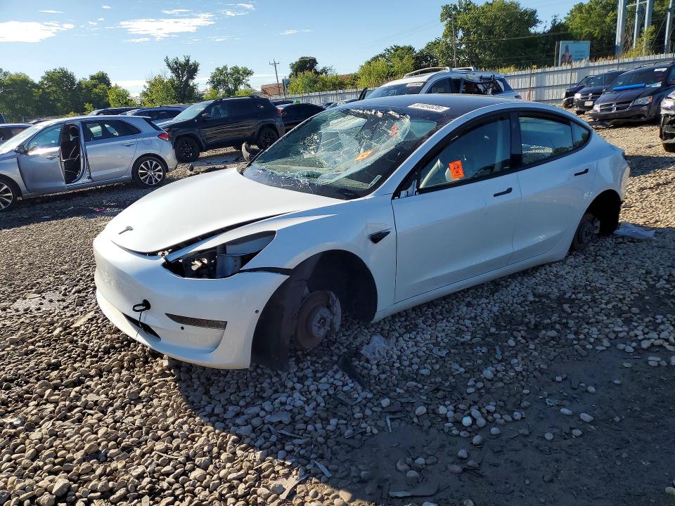 TESLA MODEL 3 2022 with VIN 5YJ3E1EB0NF180541 - Photo from auction