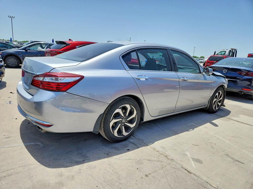 Photo 3 from auction – 2016 HONDA ACCORD with VIN 1HGCR2F86GA025342