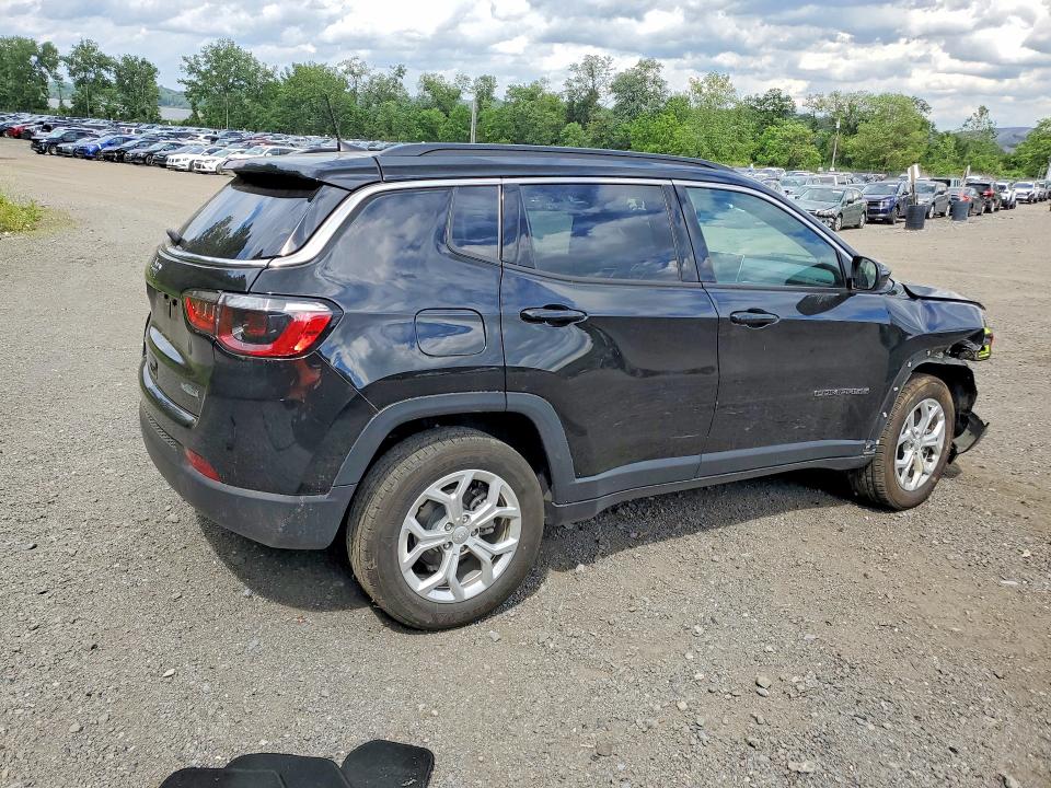 Снимка 3 от търг – 2024 JEEP COMPASS с VIN 3C4NJDBN6RT139102