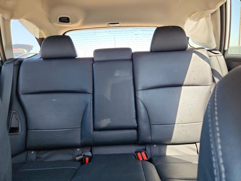 Photo 10 from auction – 2018 SUBARU OUTBACK with VIN 4S4BSANC4J3204176