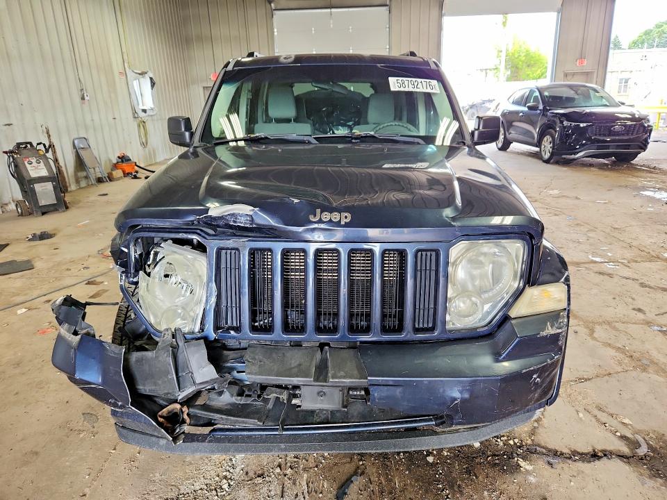 Photo 5 from auction – 2008 JEEP LIBERTY with VIN 1J8GN28K98W226959