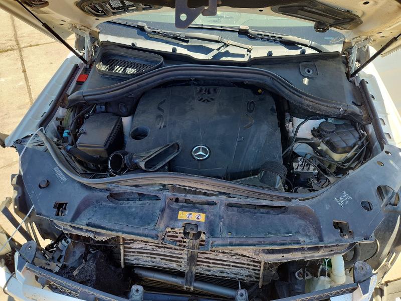 Photo 12 from auction – 2015 MERCEDES-BENZ GL with VIN 4JGDF2EE3FA488424