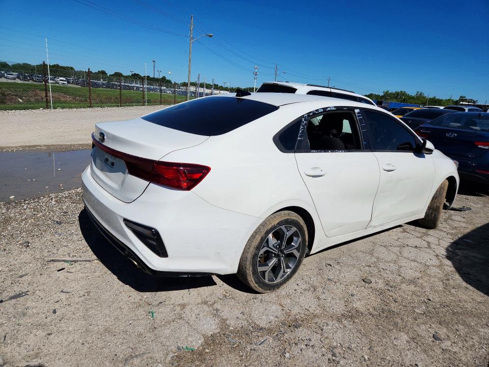 Photo 3 from auction – 2020 KIA FORTE with VIN 3KPF24AD2LE262403
