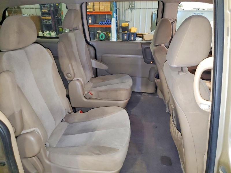 Photo 11 from auction – 2011 KIA SEDONA with VIN KNDMG4C76B6409178