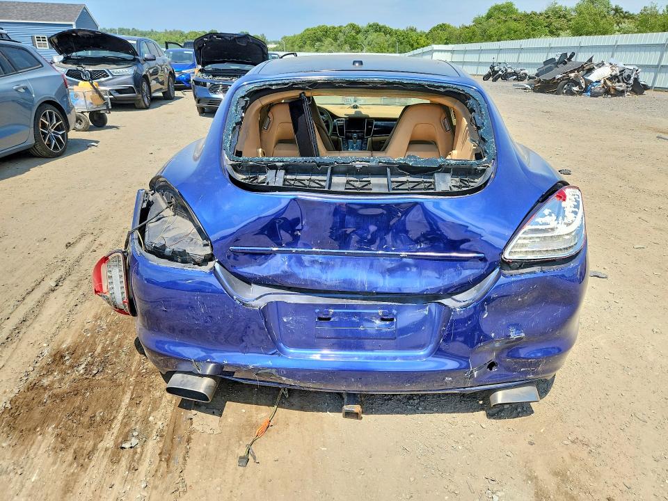 Photo 6 from auction – 2012 PORSCHE PANAMERA with VIN WP0AA2A77CL014618