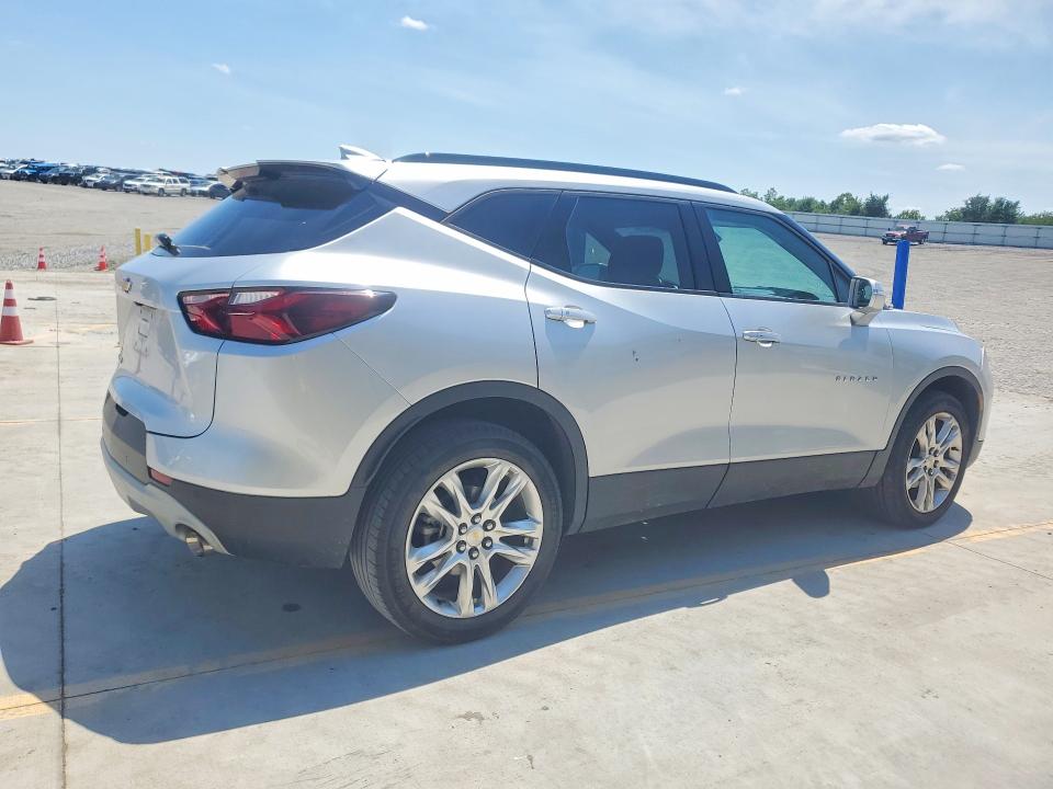 Photo 3 from auction – 2020 CHEVROLET BLAZER with VIN 3GNKBDR46LS651847
