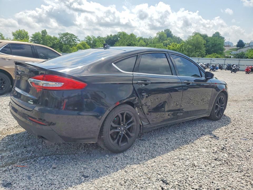 Photo 3 from auction – 2020 FORD FUSION with VIN 3FA6P0HD8LR262033