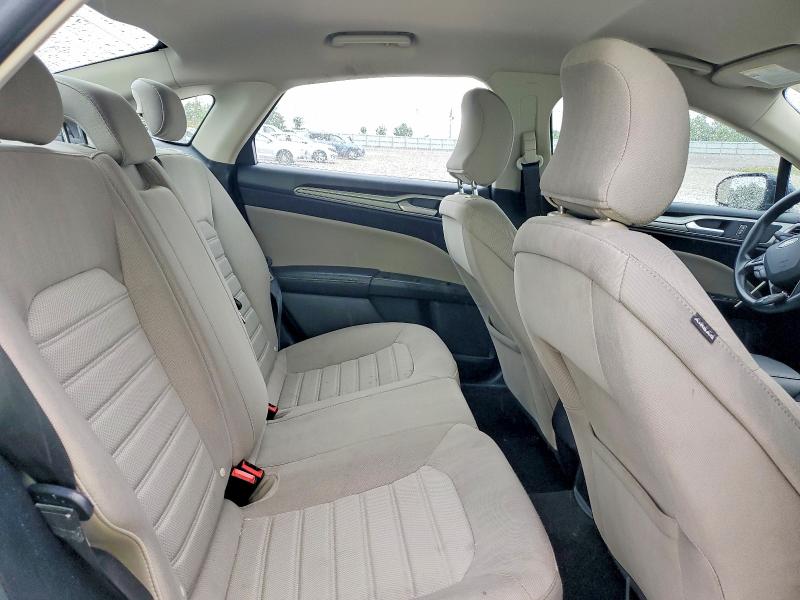 Photo 10 from auction – 2019 FORD FUSION with VIN 3FA6P0G73KR249104