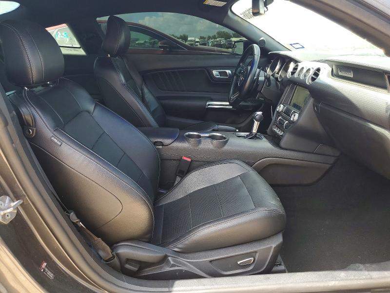 Photo 10 from auction – 2019 FORD 200 with VIN 1FA6P8CF0K5174988