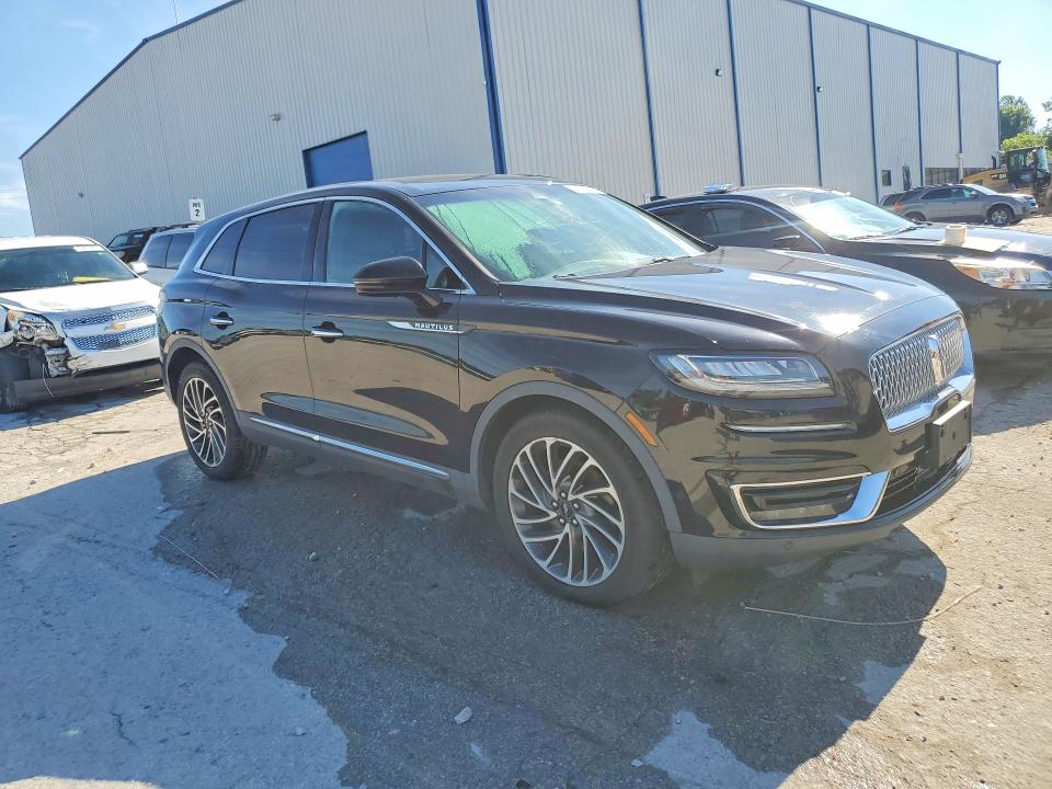 Photo 4 from auction – 2019 LINCOLN NAUTILUS with VIN 2LMPJ8L96KBL53252