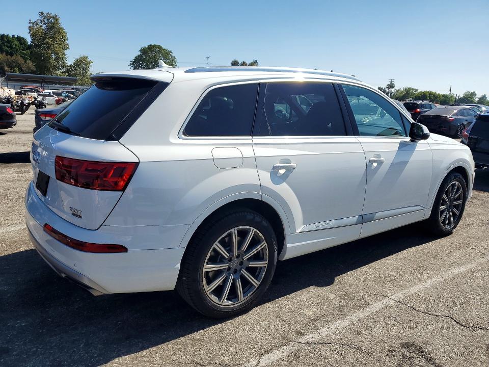 Photo 3 from auction – 2018 AUDI Q7 with VIN WA1LAAF74JD019630