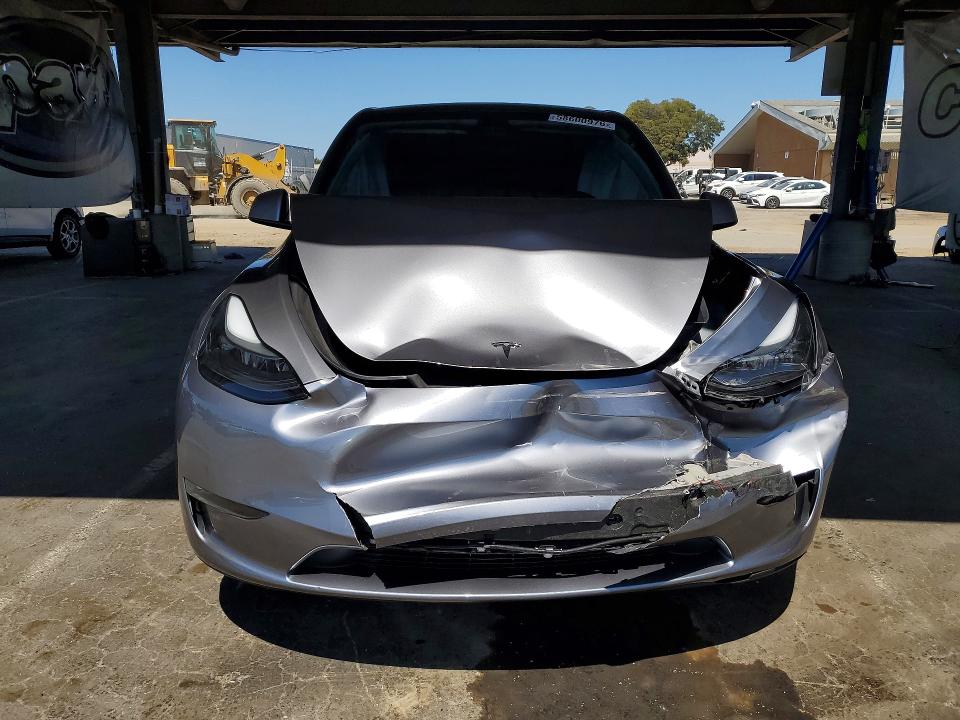 Photo 5 from auction – 2024 TESLA MODEL Y with VIN 7SAYGDEE4RF154724
