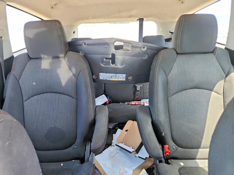 Photo 10 from auction – 2016 CHEVROLET TRAVERSE with VIN 1GNKRGKD5GJ137356