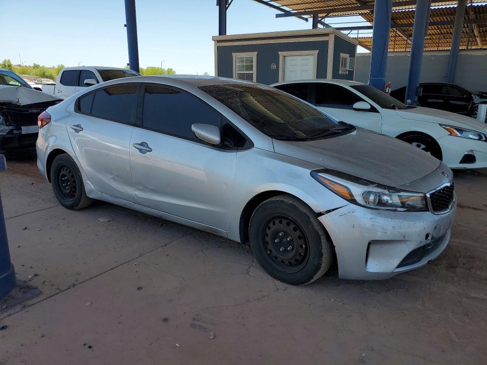 Photo 4 from auction – 2018 KIA FORTE with VIN 3KPFK4A73JE276088
