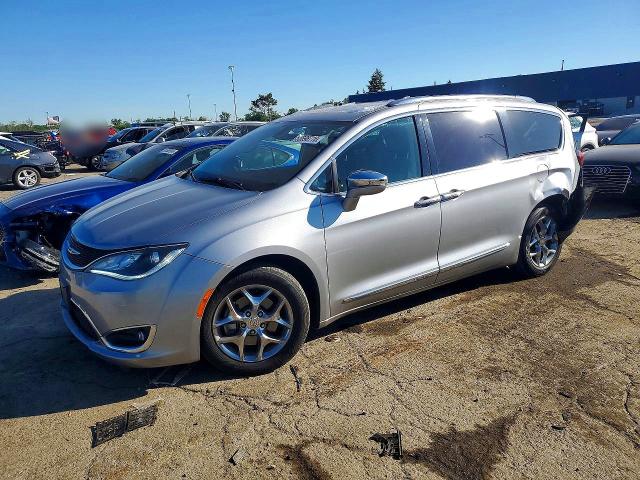 CHRYSLER PACIFICA 2018 with VIN 2C4RC1GG2JR232856 - Photo from auction