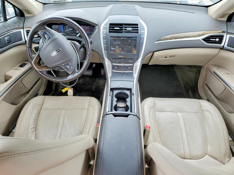 Photo 8 from auction – 2016 LINCOLN MKZ with VIN 3LN6L2LU7GR611984