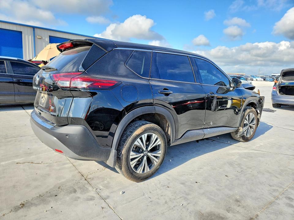 Photo 3 from auction – 2021 NISSAN ROGUE with VIN 5N1AT3BA6MC744849