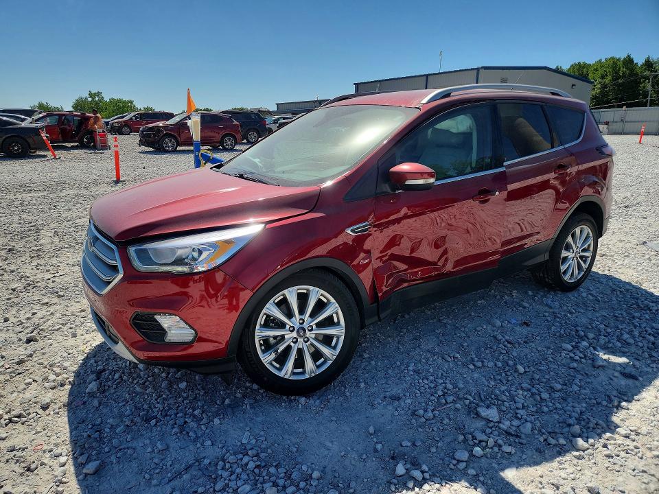 FORD ESCAPE 2017 с VIN 1FMCU9J91HUE52218 - Фото с аукциона