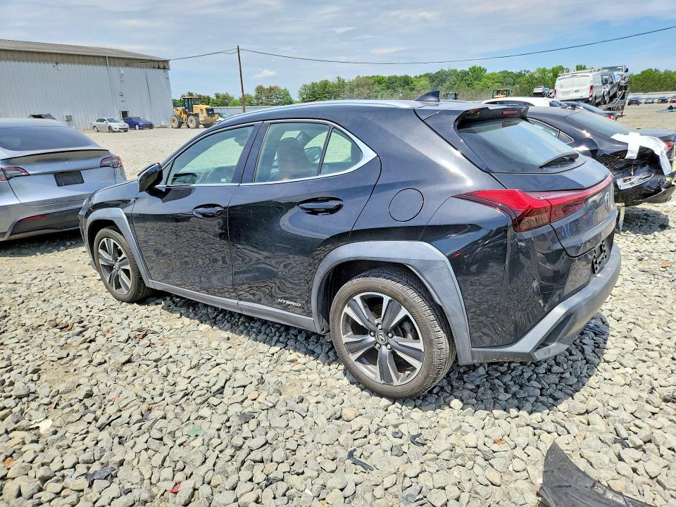 Zdjęcie 2 z aukcji – 2019 LEXUS UX z VIN JTHU9JBH5K2003546