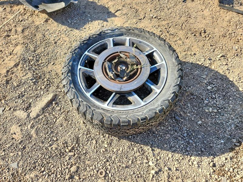 Photo 12 from auction – 2021 RAM 1500 with VIN 1C6SRFRT0MN783464