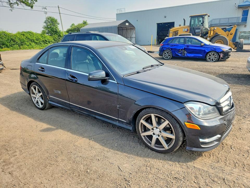 Photo 4 from auction – 2013 MERCEDES-BENZ C with VIN WDDGF8JB5DA797802