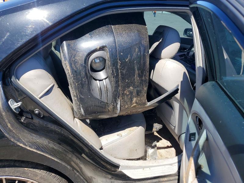 Photo 10 from auction – 2010 TOYOTA CAMRY with VIN 4T1BF3EK2AU044204